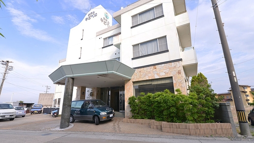 日間賀島 ホテルやごべい 施設全景