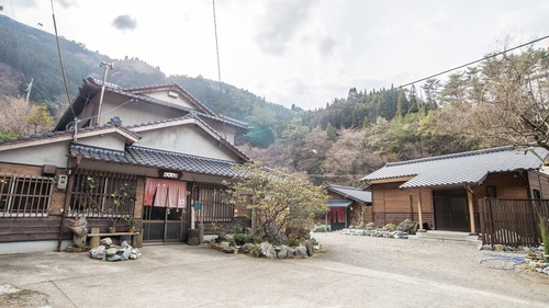 山女魚荘 施設全景