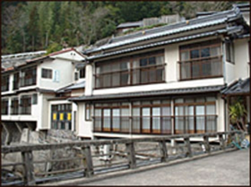 湯の鶴温泉 あさひ荘 施設全景