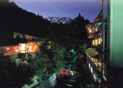 蓬平温泉 花の宿 よもやま舘 施設全景