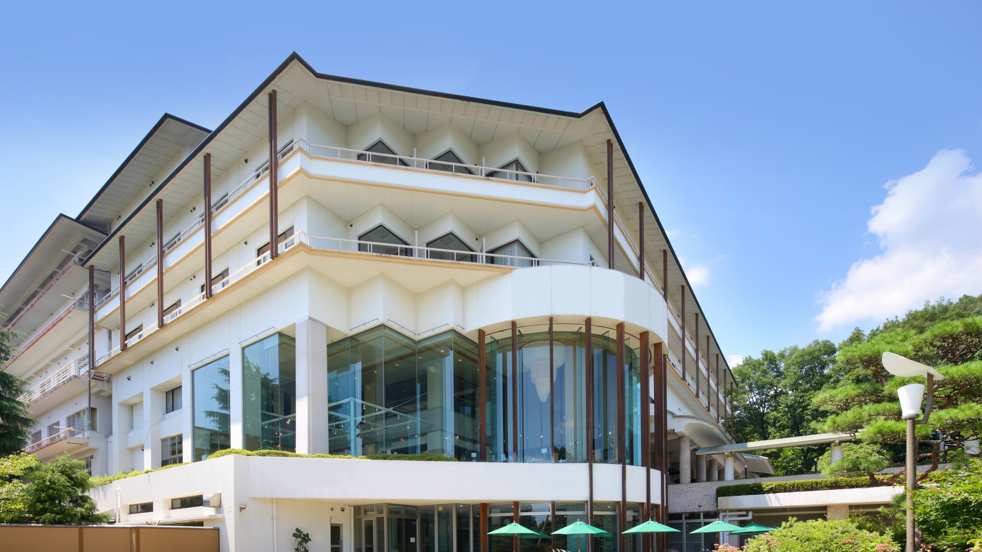 岳温泉 陽日の郷(ゆいのさと)あづま館 施設全景