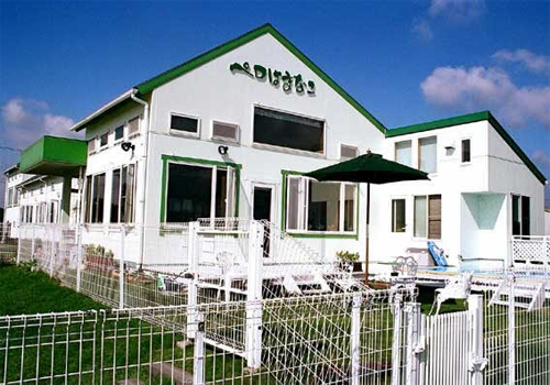 静かな湖畔の愛犬同伴専門宿「ペロはまなこ」 施設全景