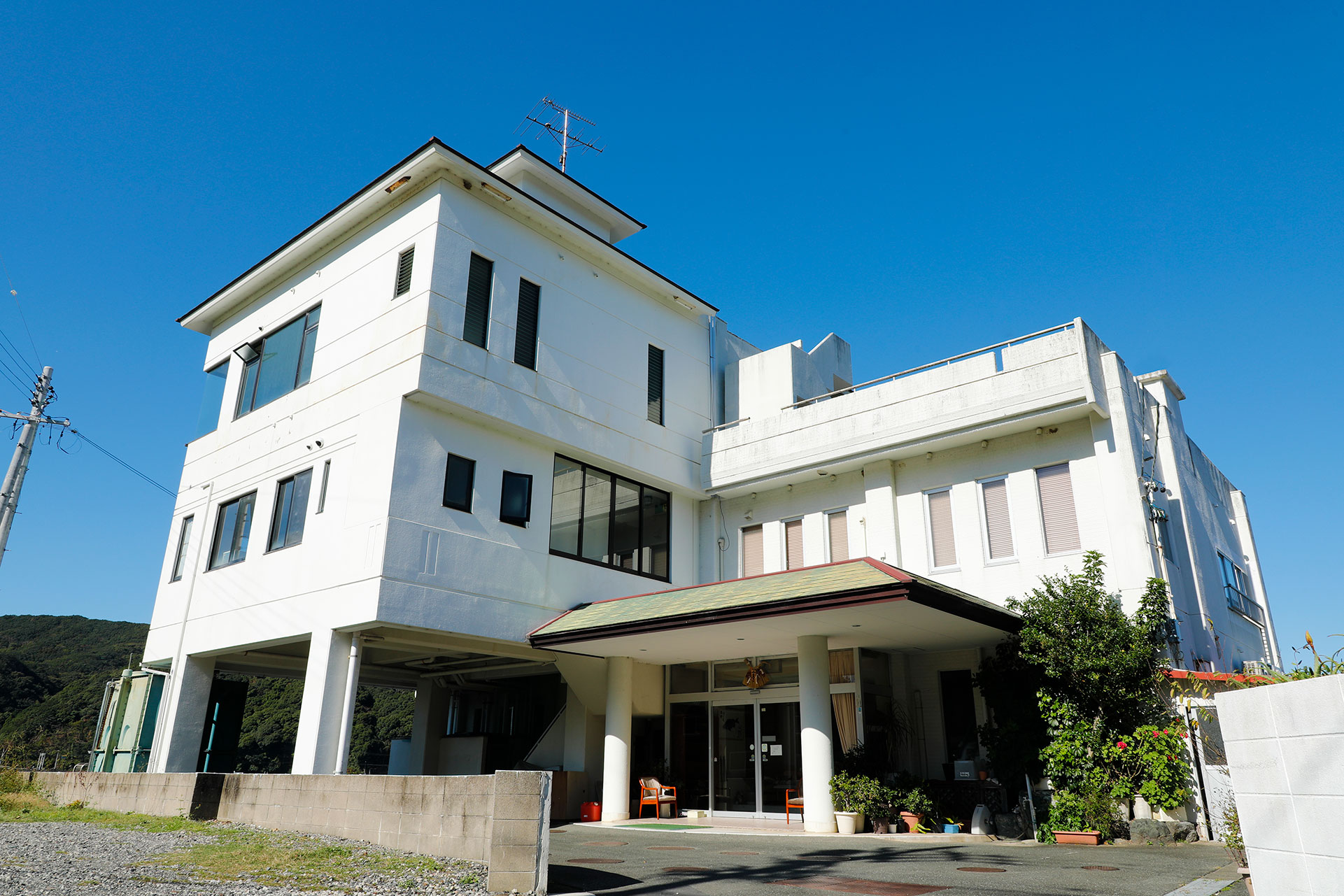 民宿美浦荘 施設全景