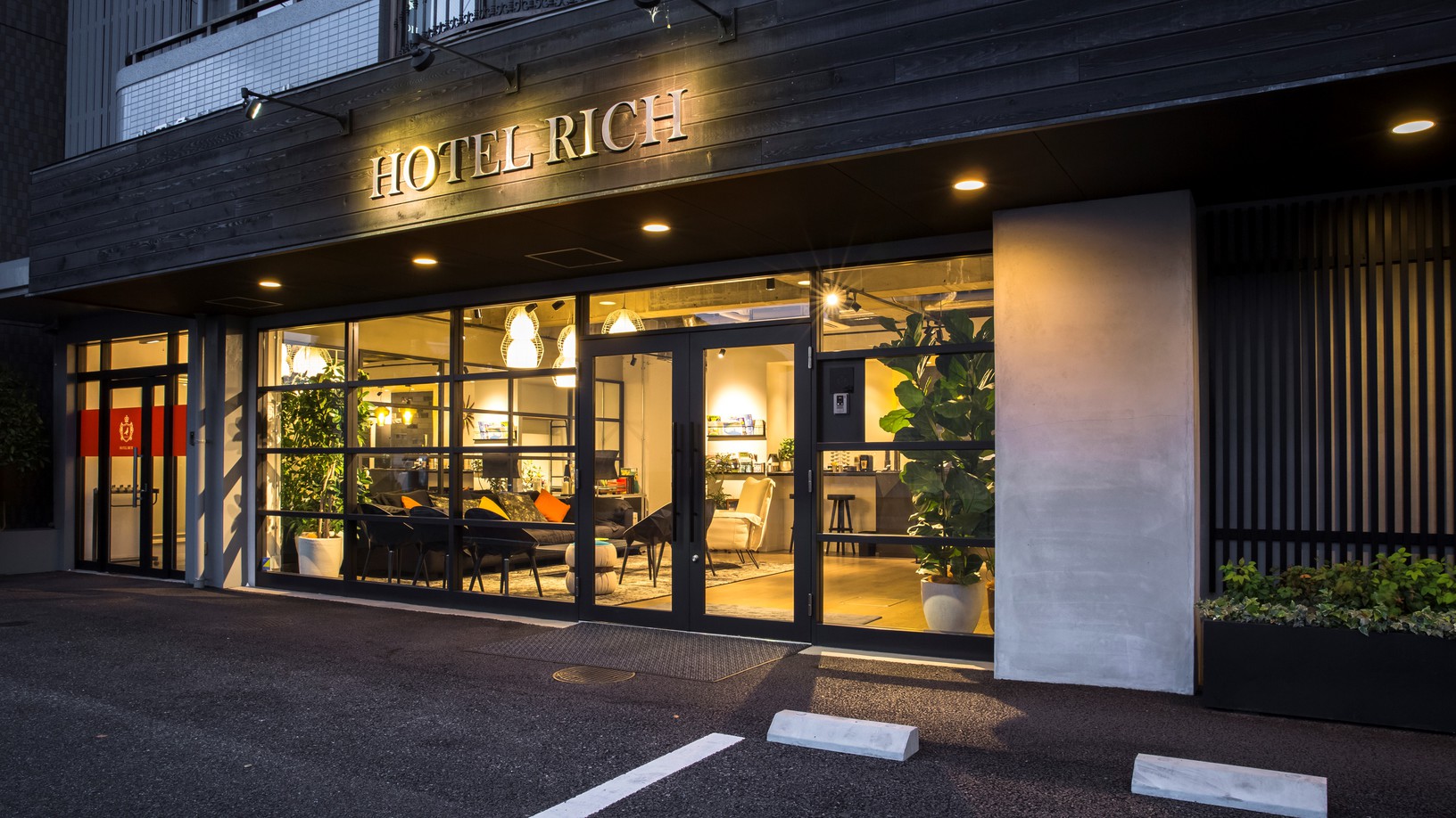 ホテルリッチ 施設全景