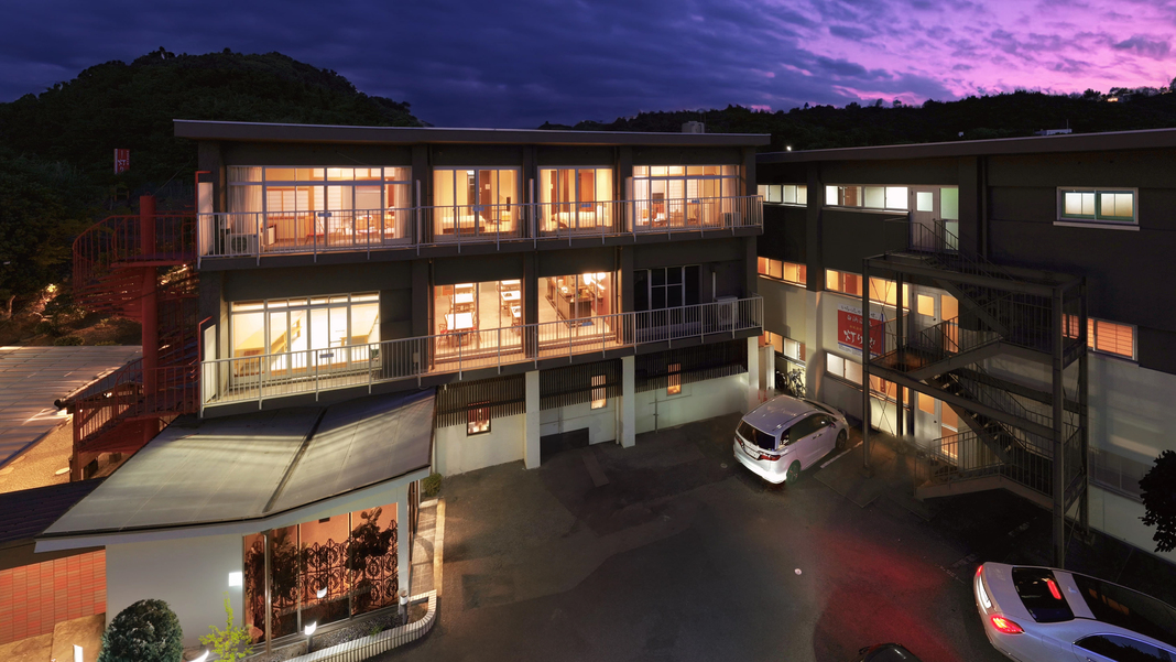 クリスタル旅館 白浜 灯りや 施設全景