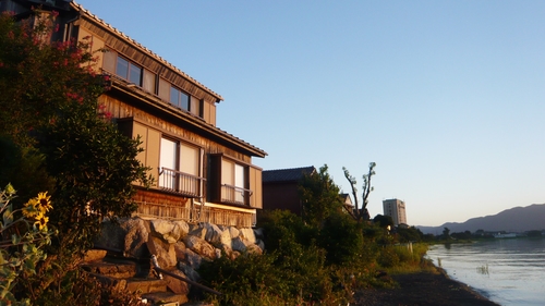 湖畔の旅籠 福寿 施設全景