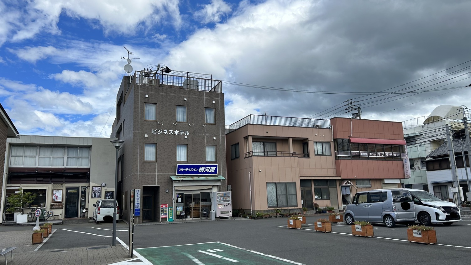 フリーデイズイン横河原 施設全景