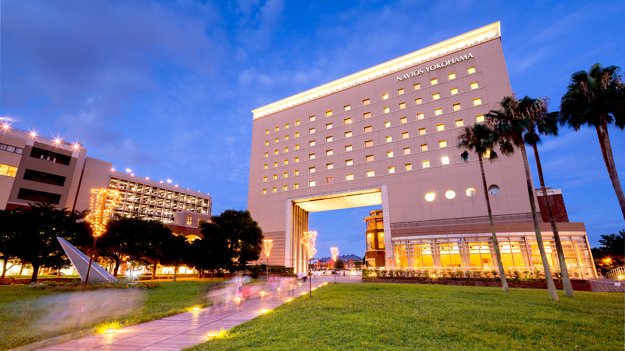 ナビオス横浜 施設全景