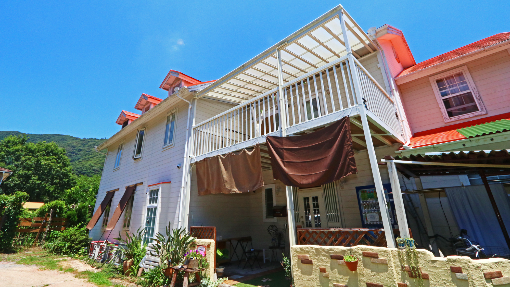 ペンションひだまり 施設全景