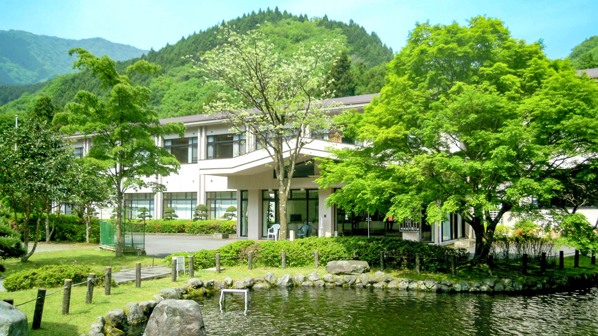 SPRINGS VILLAGE 足柄・丹沢 温泉リゾート&グランピング 施設全景