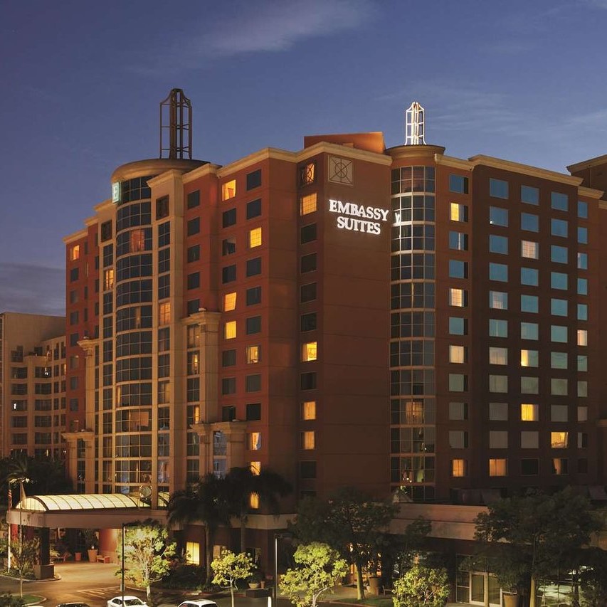 エンバシー スイーツ アナハイム サウス(EMBASSY SUITES ANAHEIM