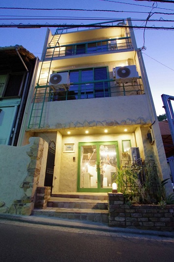 シナモンゲストハウス道後 施設全景