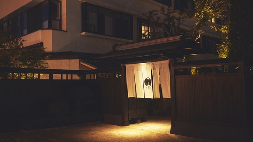 寛ぎの諏訪の湯宿 萃sui‐諏訪湖 施設全景