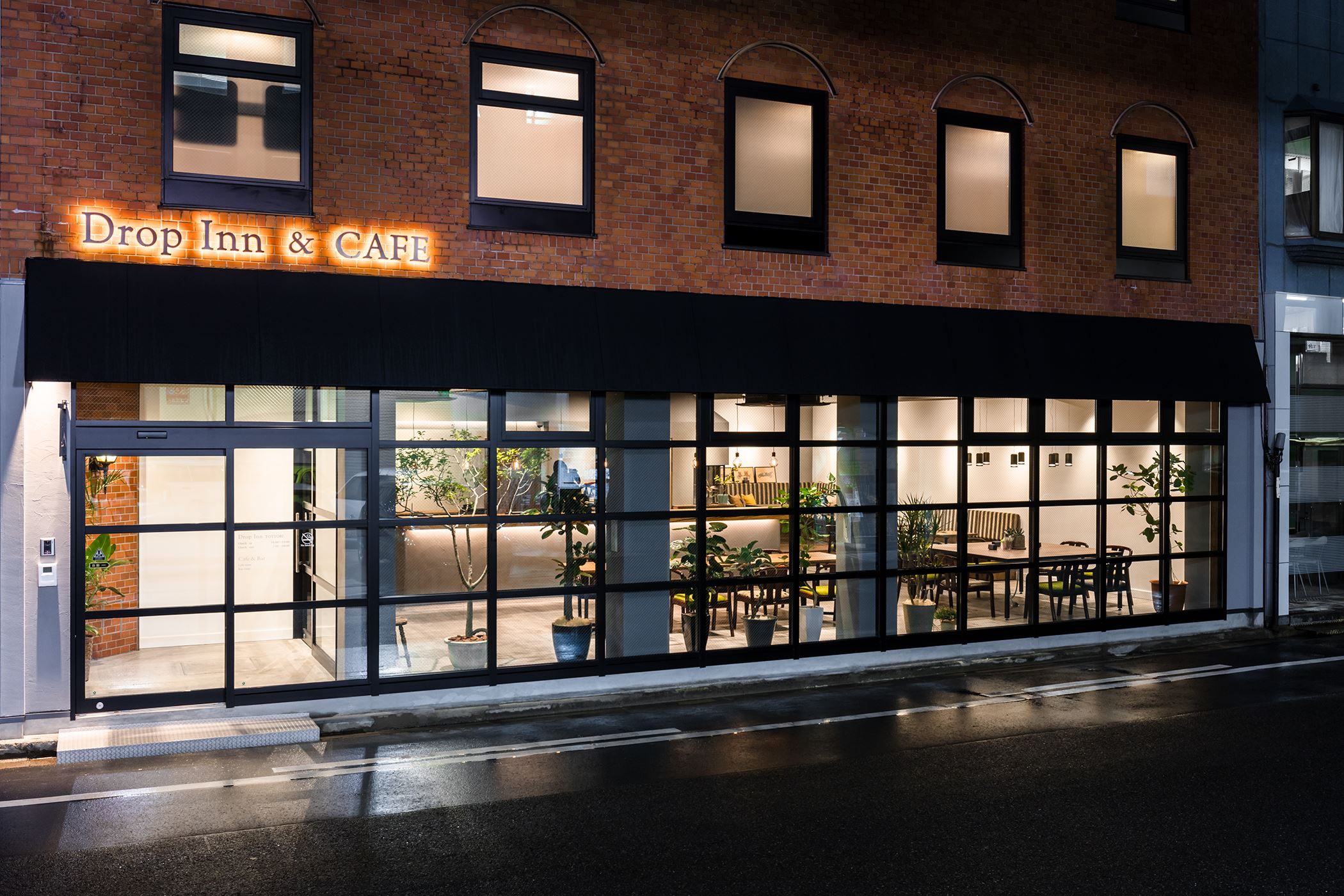 ドロップイン鳥取(Drop Inn TOTTORI)ラグジュアリー・カプセルホテル 施設全景