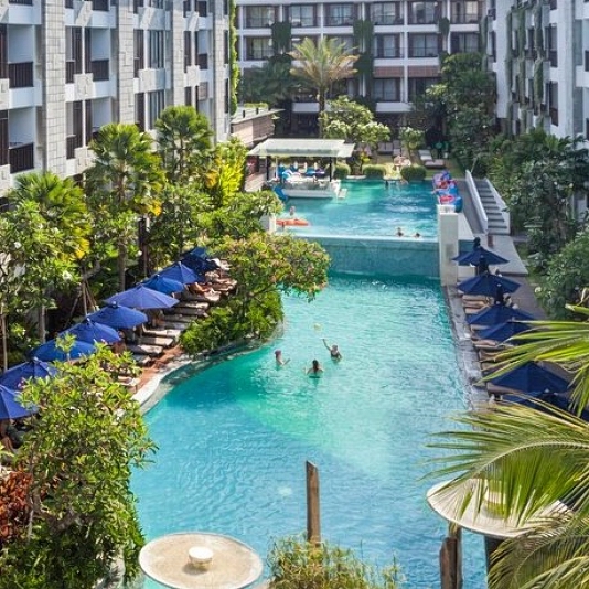 コートヤード バイ マリオット バリ スミニャック リゾート(Courtyard