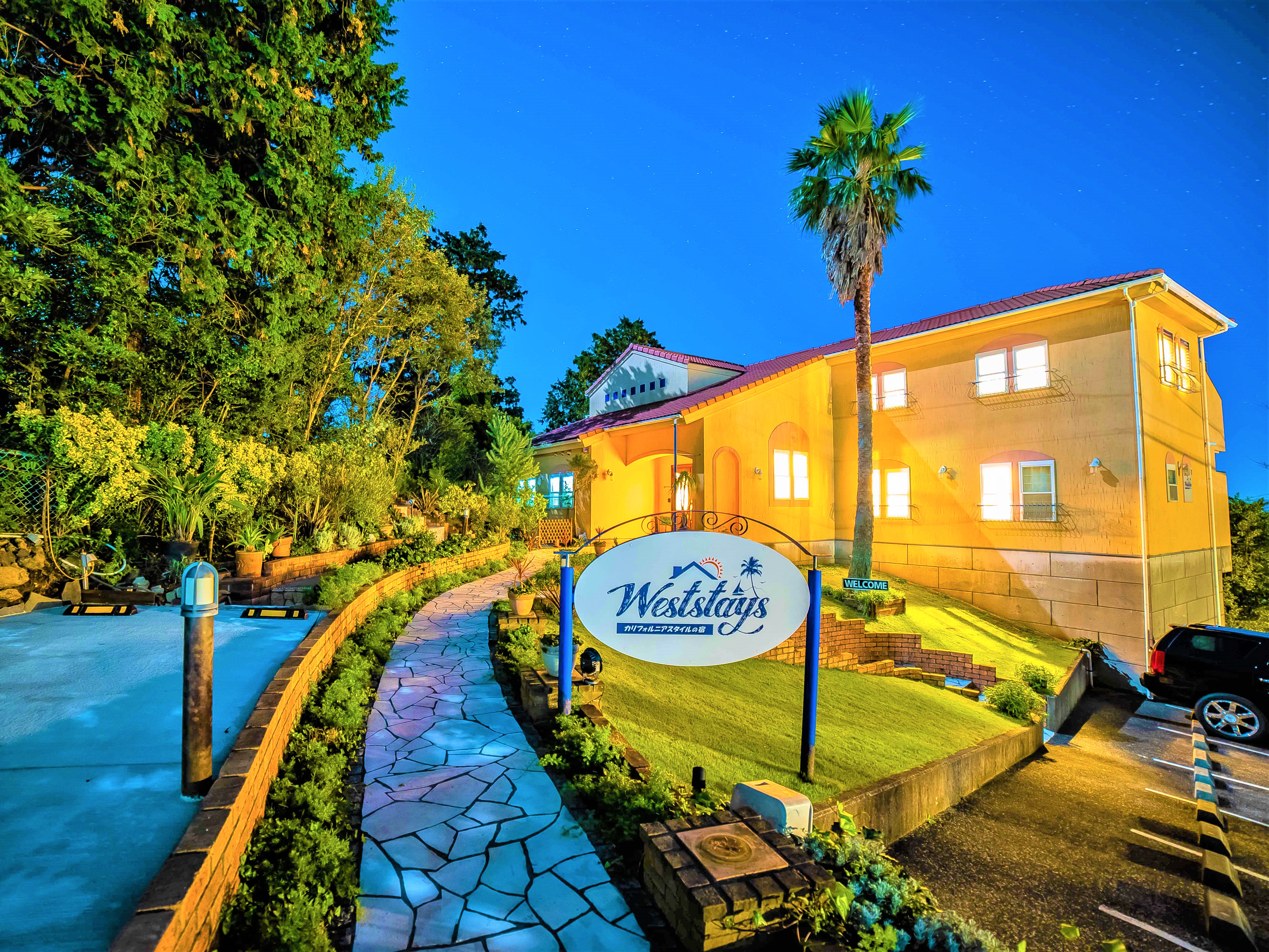 カリフォルニアスタイルの宿 West stays 施設全景