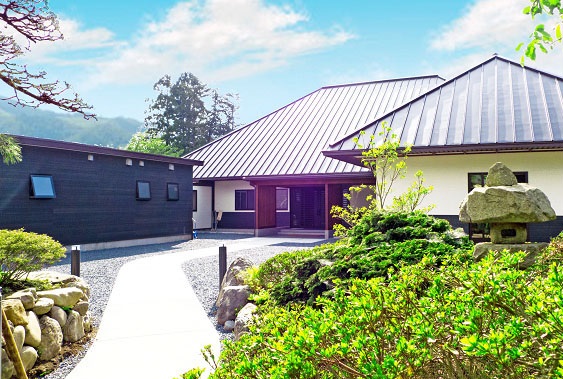 座敷わらし伝説の宿 緑風荘 施設全景