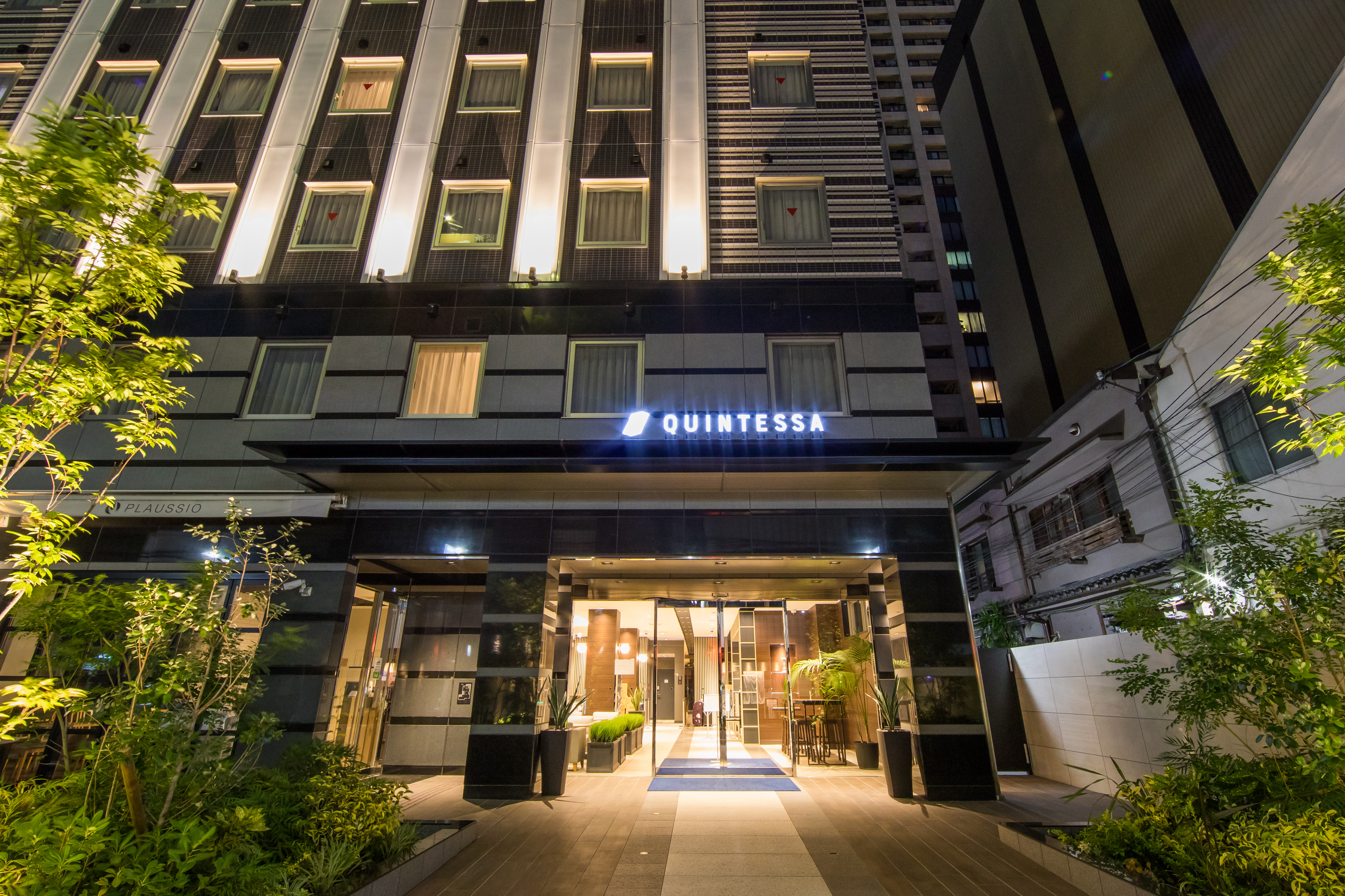 クインテッサホテル大阪心斎橋 Comic&Books 施設全景