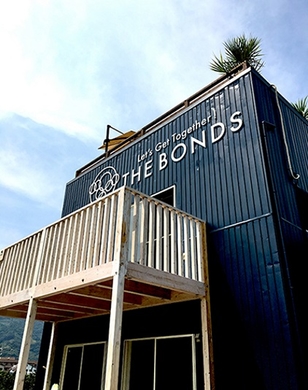 THE BONDS<中島> 施設全景