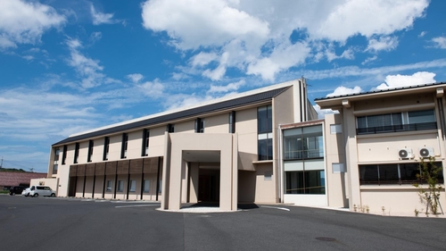 湖畔の温泉宿くにびき グランピングベースIZUMO 施設全景