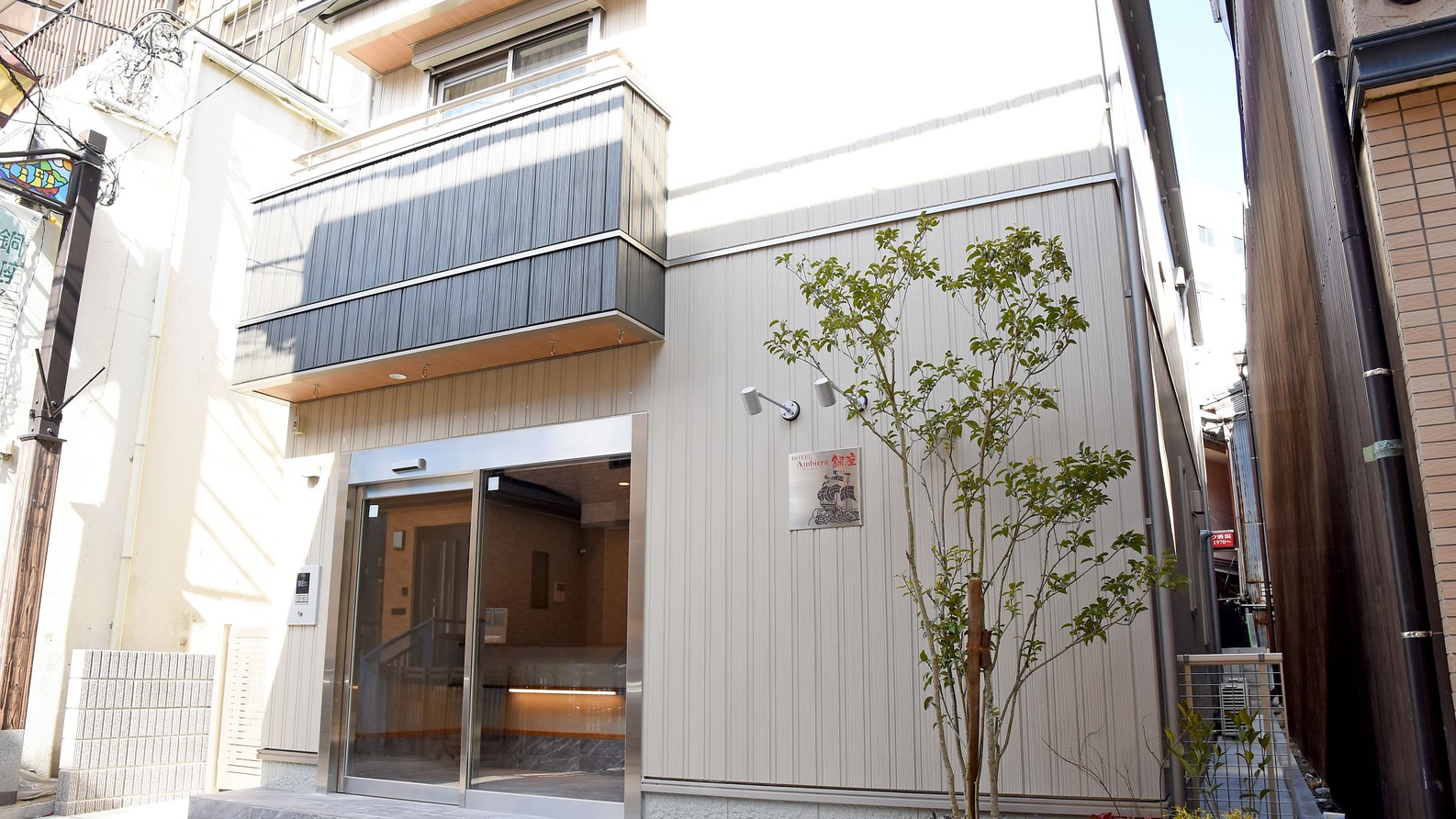 Ambiera銅座 施設全景