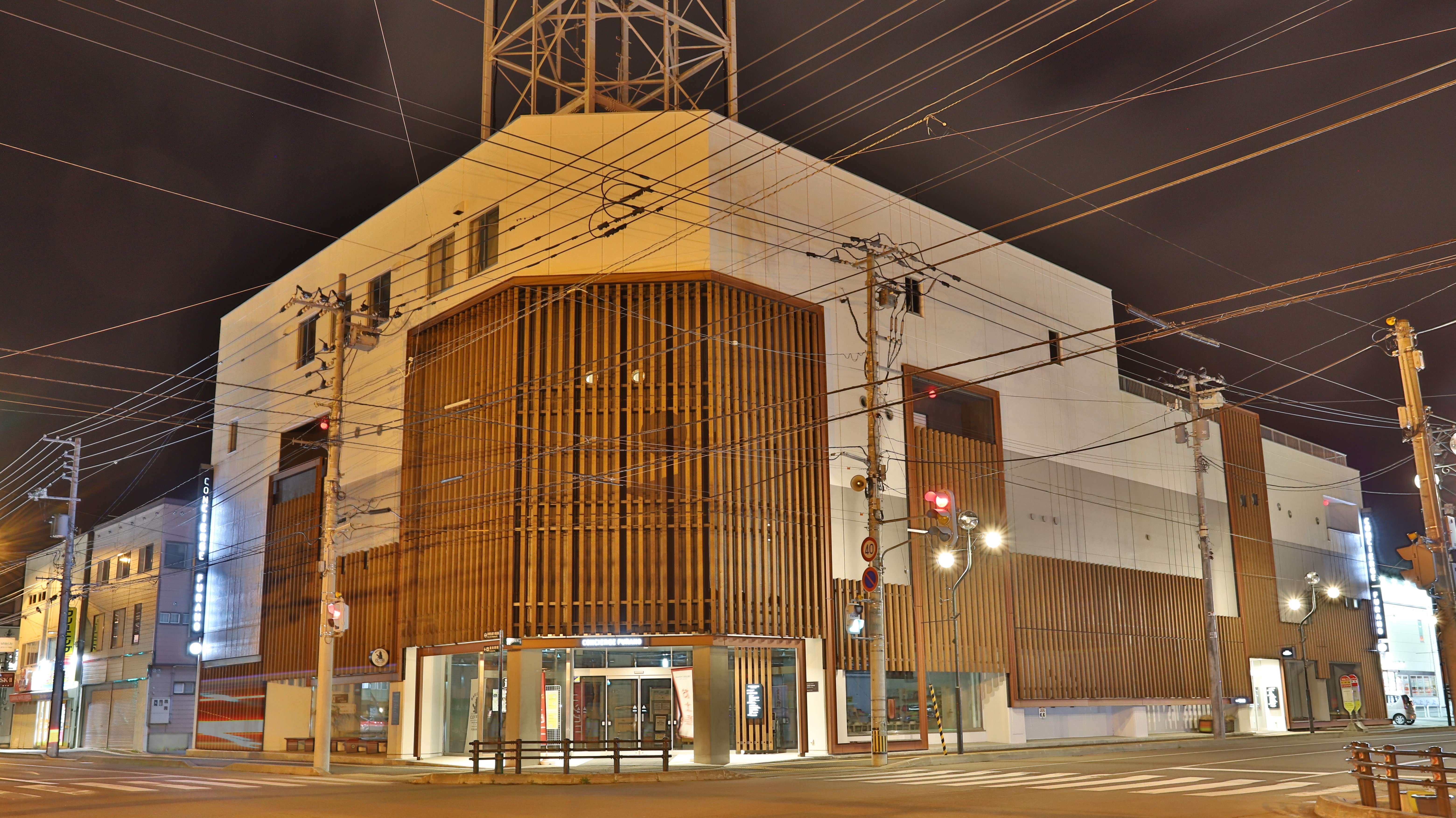 HOSTEL TOMAR 施設全景