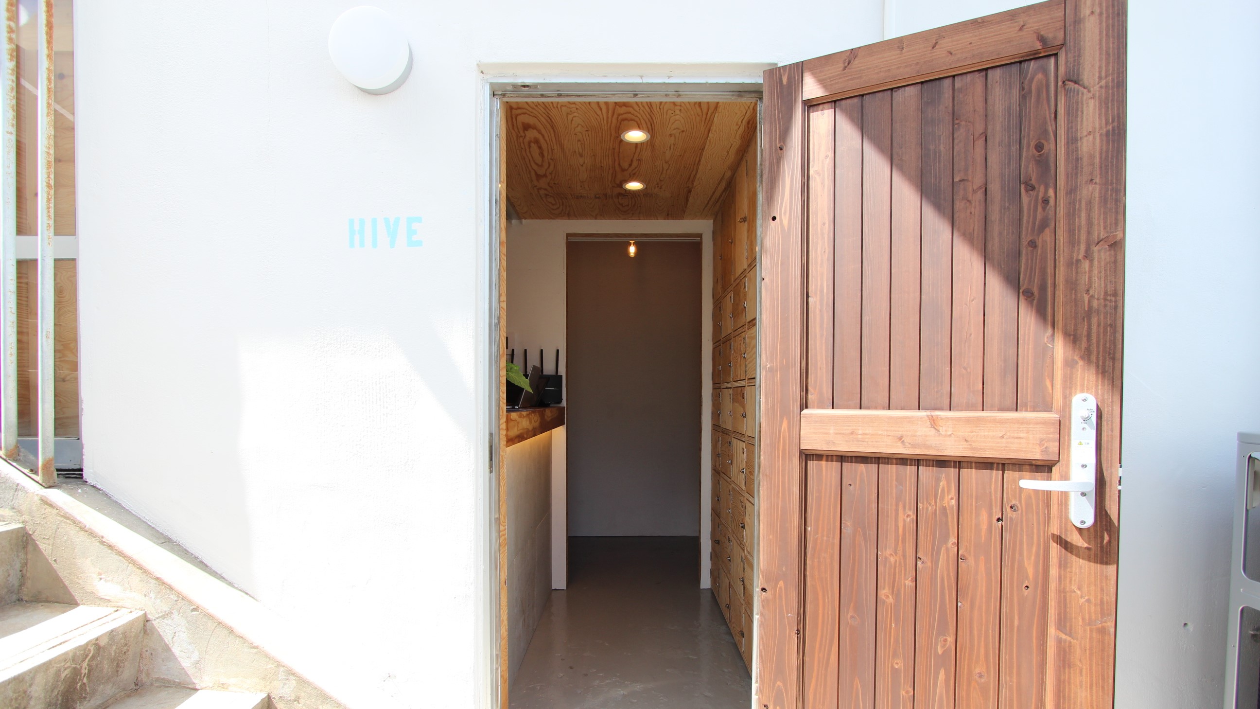 石垣ゲストハウスハイブ <石垣島> 施設全景