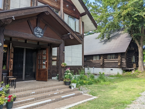 White Tree Lodge 施設全景