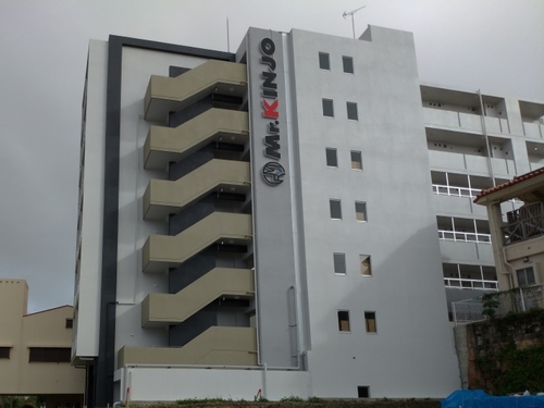 Mr.KINJO in こども病院前 施設全景