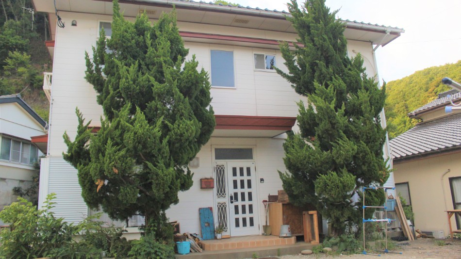 つしまホワイトハウス<対馬> 施設全景