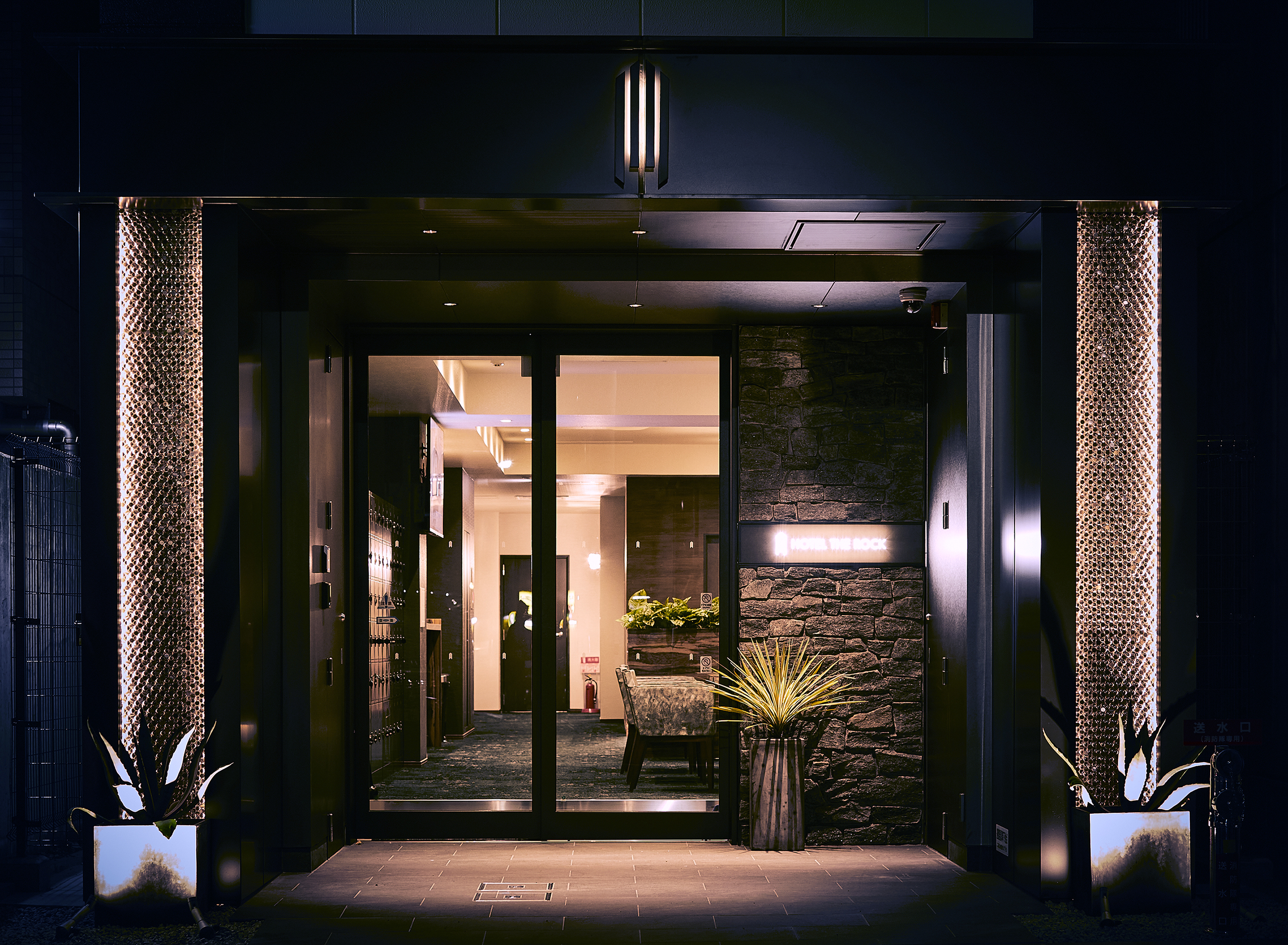 HOTEL THE ROCK 施設全景