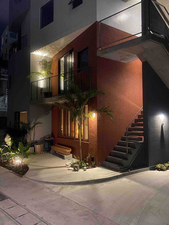 ＯＮ　ＴＨＥ　ＳＡＭＥ　ＨＯＴＥＬ&nbsp;施設全景