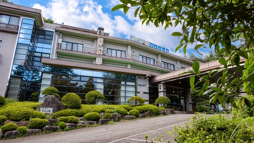 早太郎温泉 駒ヶ根高原リトリート すずらん颯 施設全景