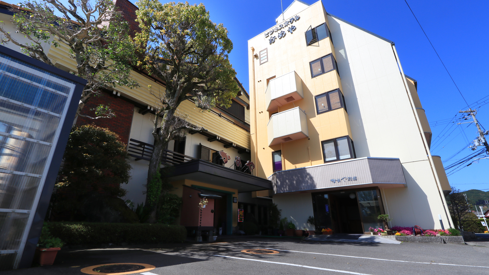 ビジネスホテル かめや 施設全景