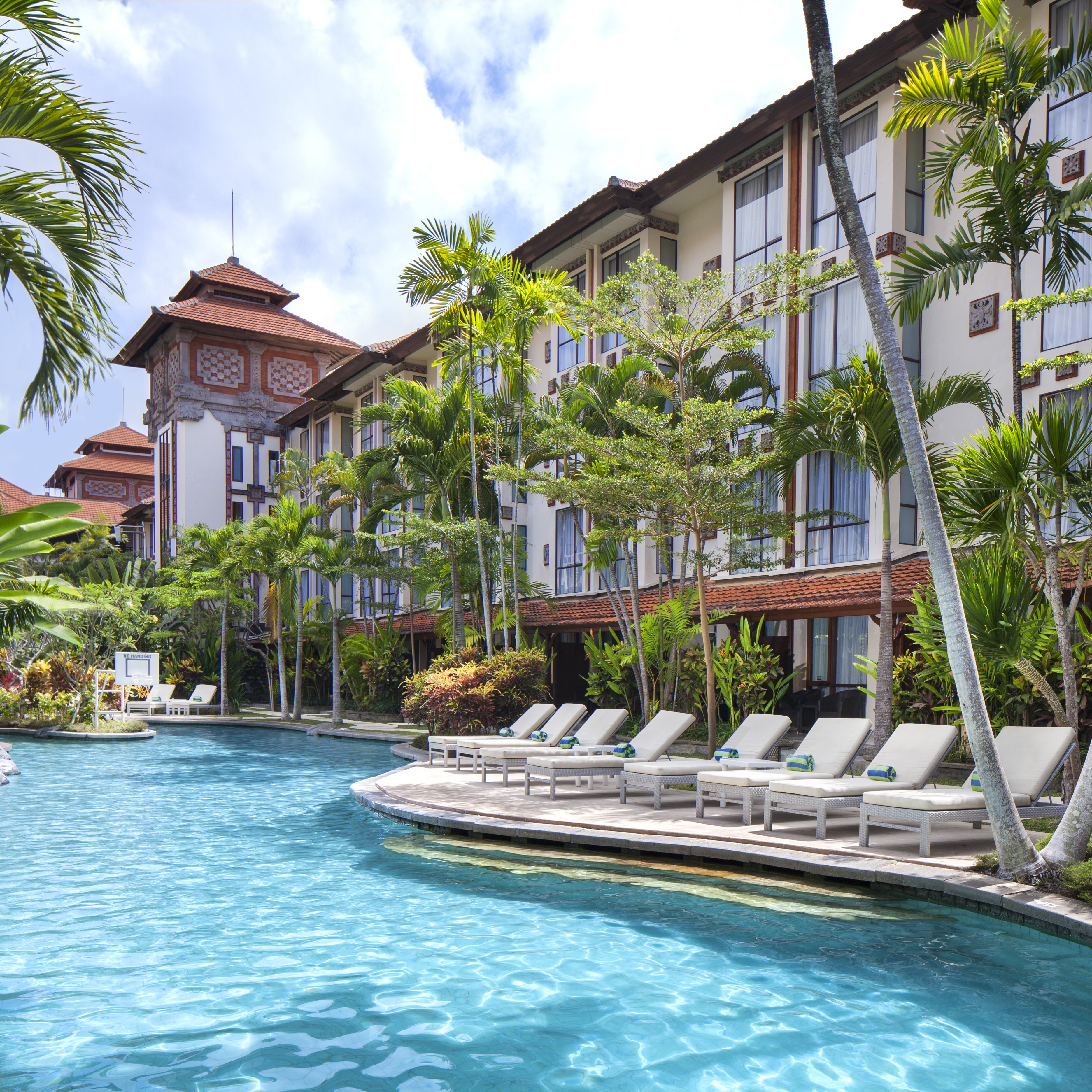 プライム プラザ スイーツ サヌール バリ(Prime Plaza Suites Sanur