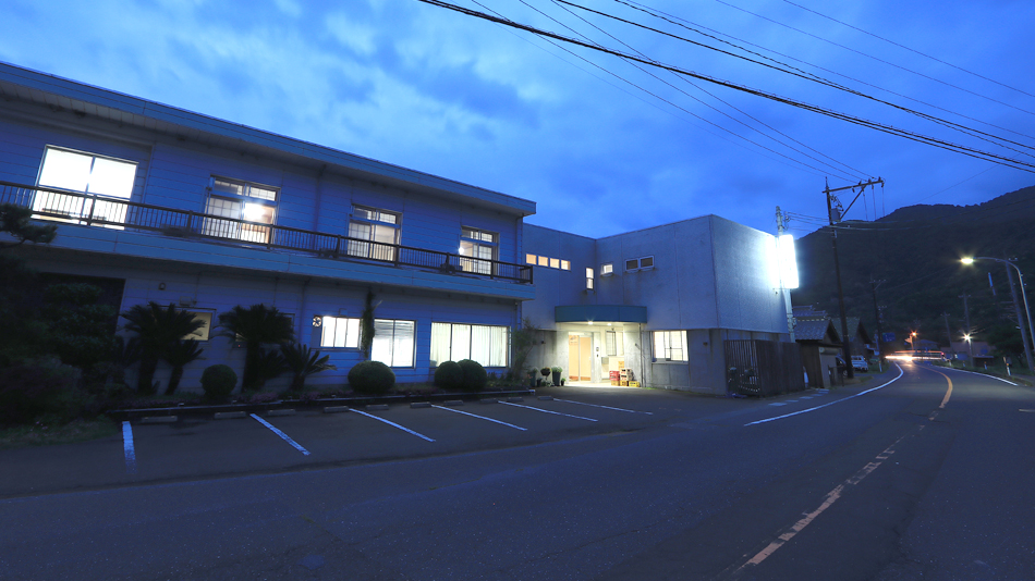 伝平荘 施設全景