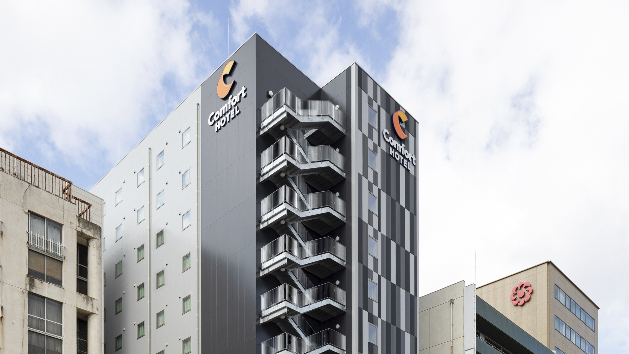 コンフォートホテル松山 施設全景