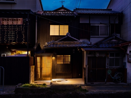 奏 稲荷参道前 施設全景