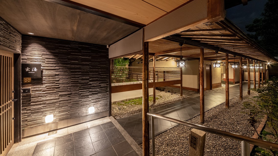 百年庭園の宿 翠水(登録有形文化財/アートホテル小倉ニュータガワ内) 施設全景