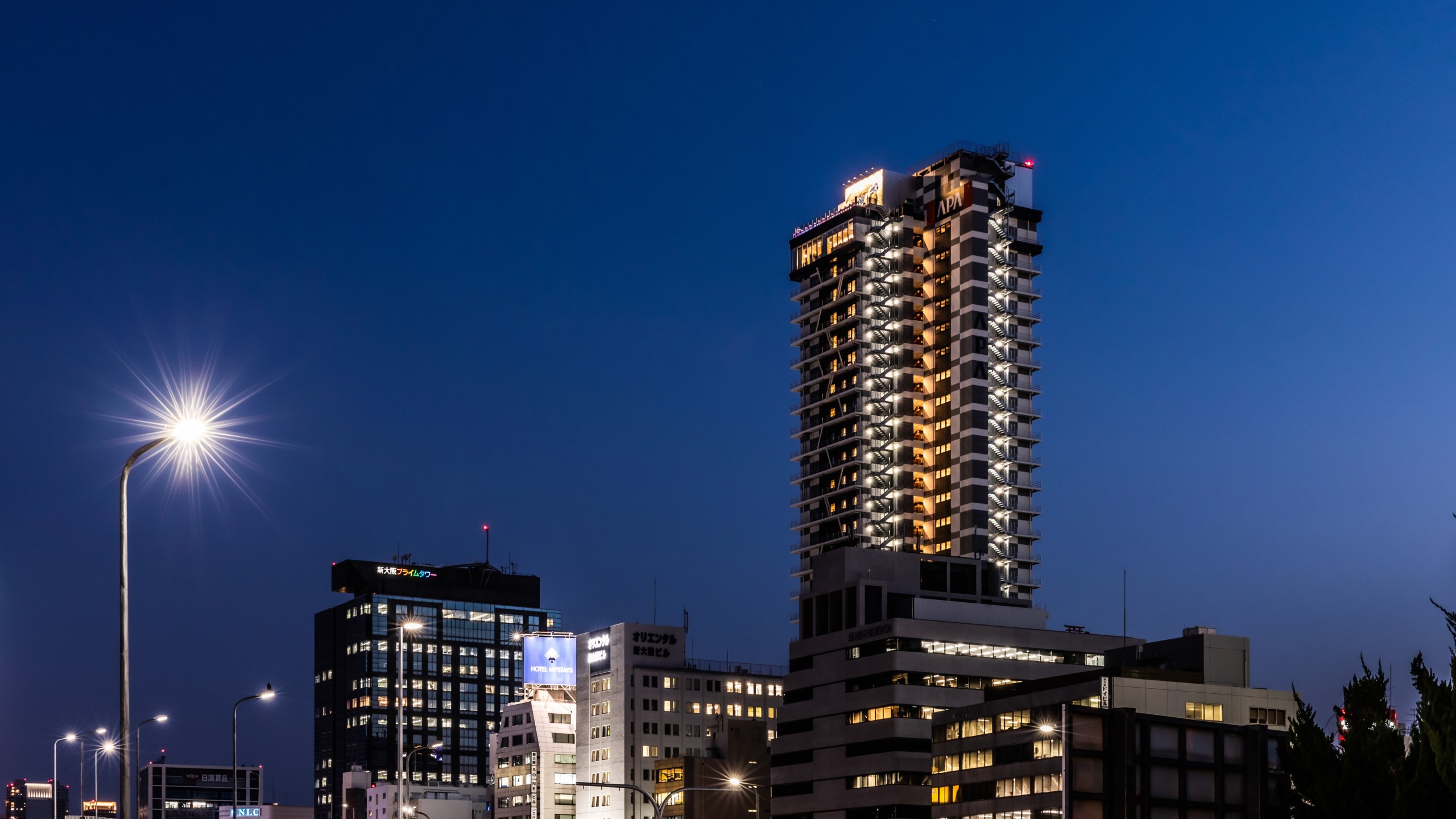 アパホテル〈新大阪駅前タワー〉（全室禁煙）&nbsp;施設全景