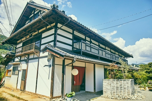 古民家宿るうふ 丘之家 施設全景