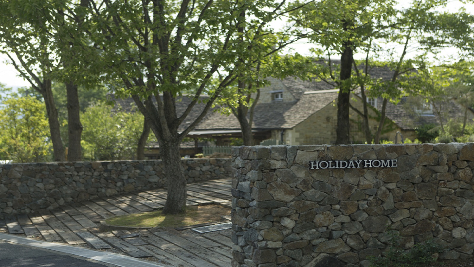 HOTEL HOLIDAY HOME 施設全景