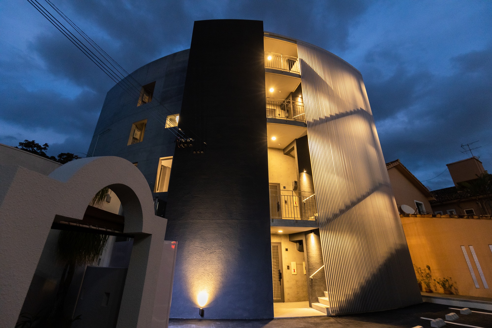 ＲＩＶＥＲＳＩＤＥ　ＴＥＲＲＡＣＥ　ＯＫＩＮＡＷＡ　ＫＡＤＥＮＡ&nbsp;施設全景