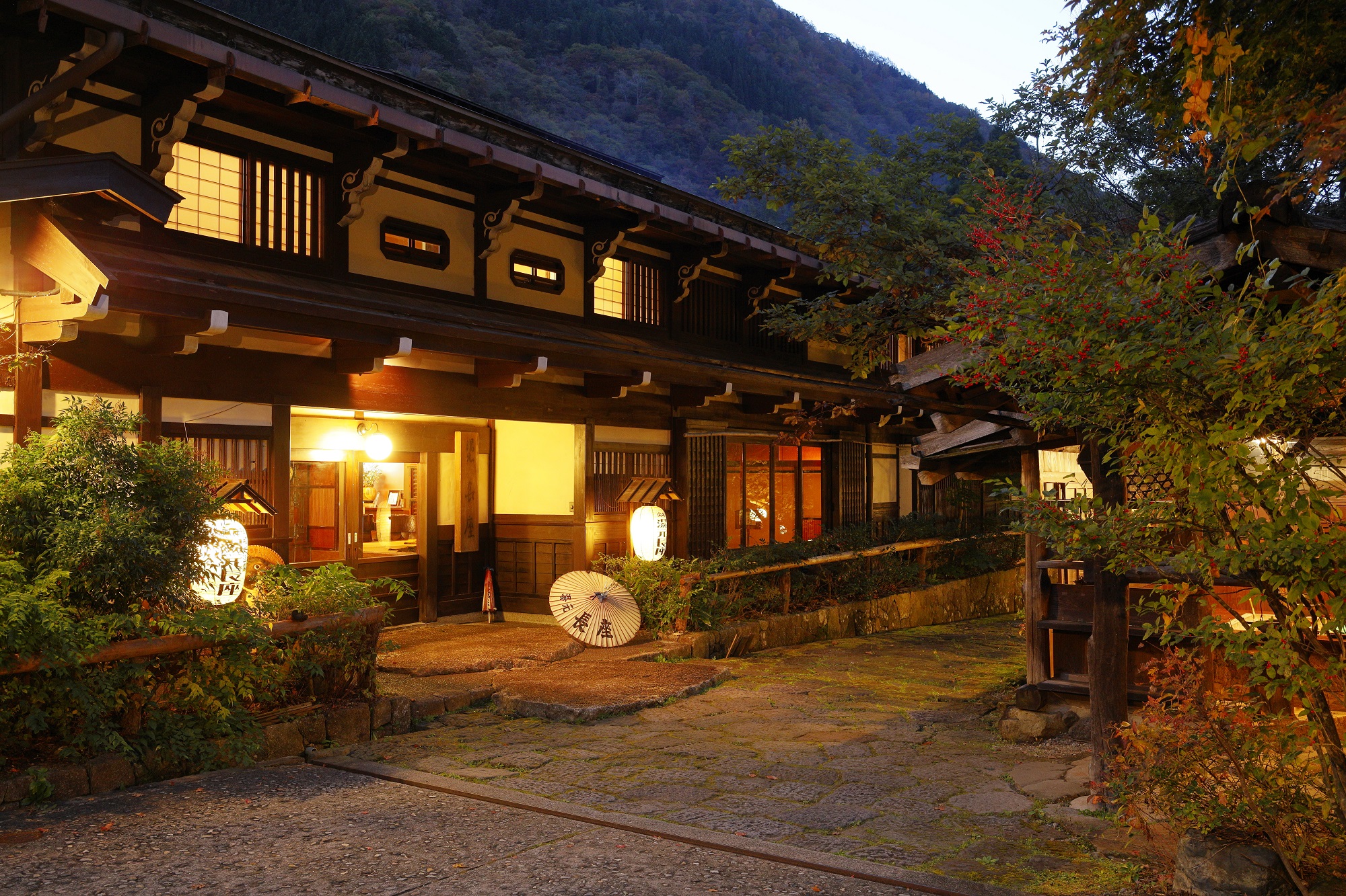 湯元 長座 施設全景