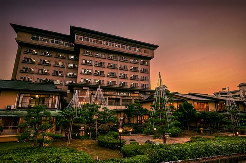 大江戸温泉物語わんわんリゾート 矢田屋松濤園 施設全景