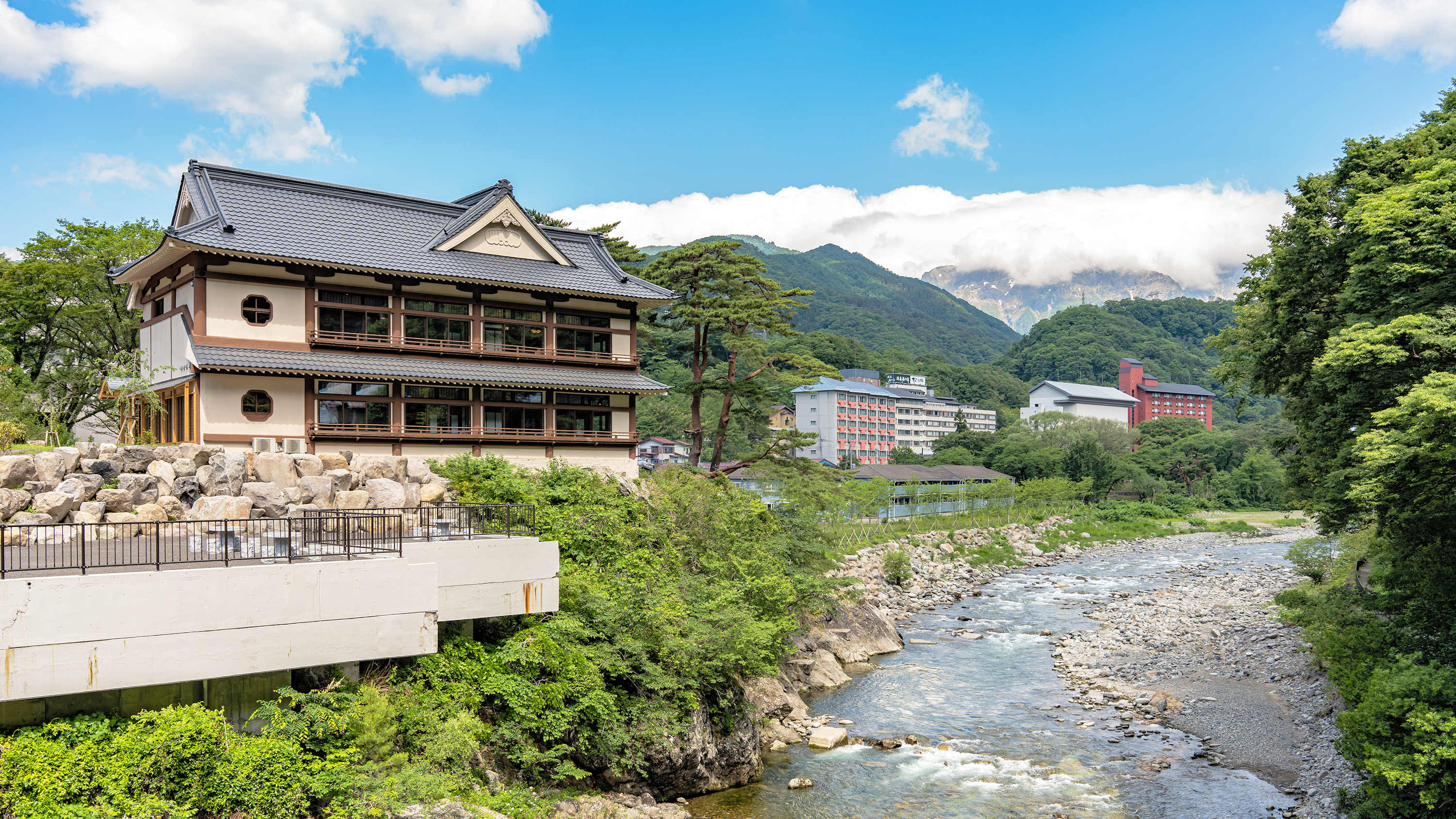 四季の湯宿　桃山流 施設全景