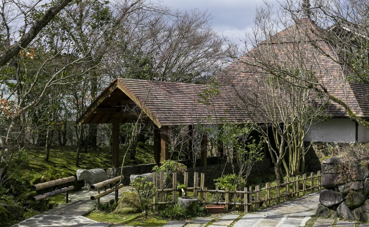 写真:全室離れの温泉宿 久邸