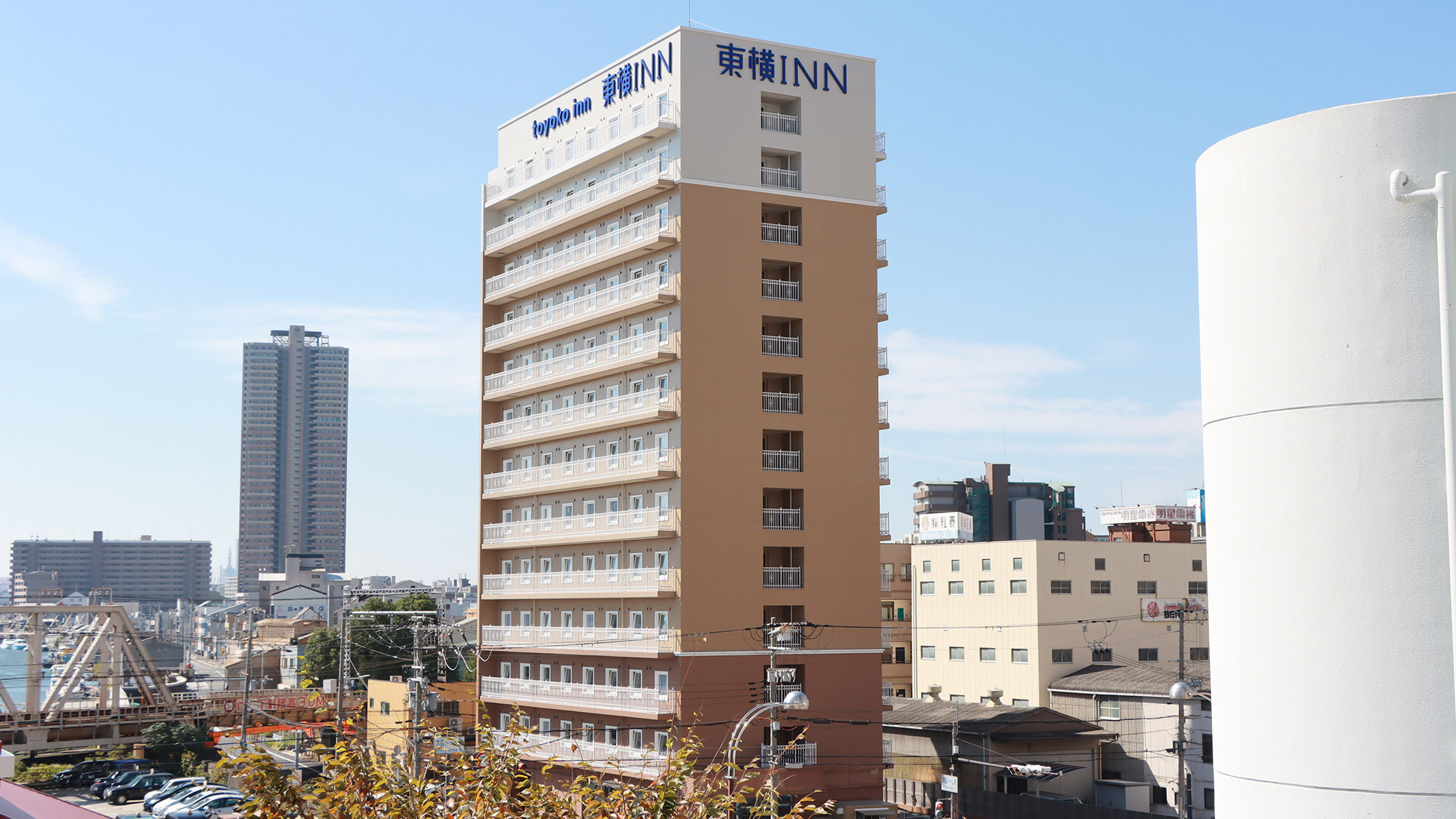 東横INN大阪ドーム前 施設全景