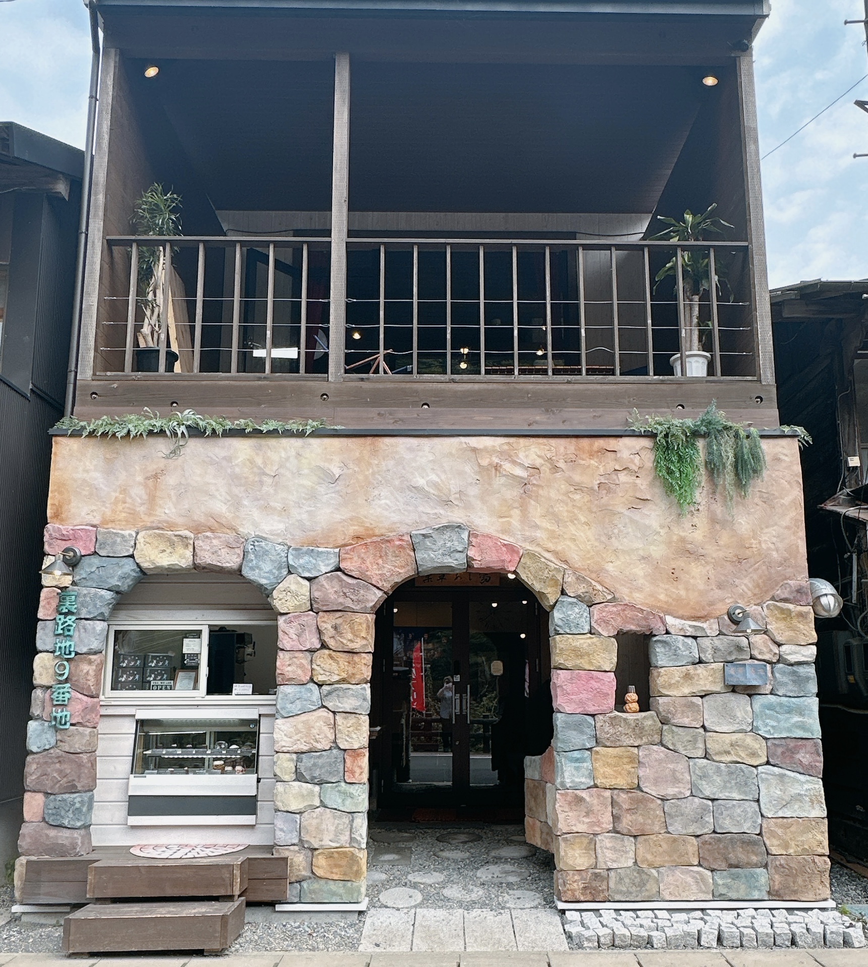 写真:湯原基地 YUBARA BASE