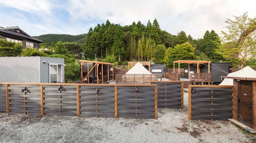 SPRINGS VILLAGE 箱根グランピングリゾート 施設全景